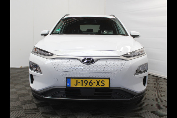 Hyundai Kona EV Fashion 64 kWh CLIMATE | ADAPCRUISE | CAMERA | CARPLAY | LMV17 | LED | DAB | HEAD-UP | NAVI | PDCA | 3FASE