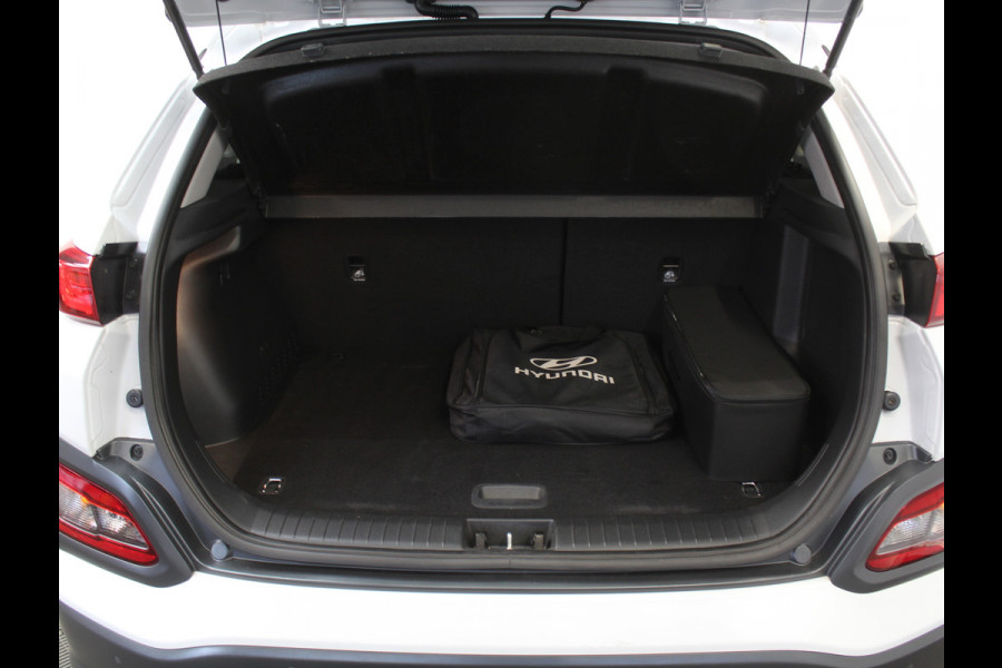 Hyundai Kona EV Fashion 64 kWh CLIMATE | ADAPCRUISE | CAMERA | CARPLAY | LMV17 | LED | DAB | HEAD-UP | NAVI | PDCA | 3FASE