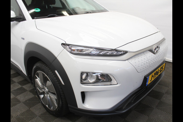 Hyundai Kona EV Fashion 64 kWh CLIMATE | ADAPCRUISE | CAMERA | CARPLAY | LMV17 | LED | DAB | HEAD-UP | NAVI | PDCA | 3FASE