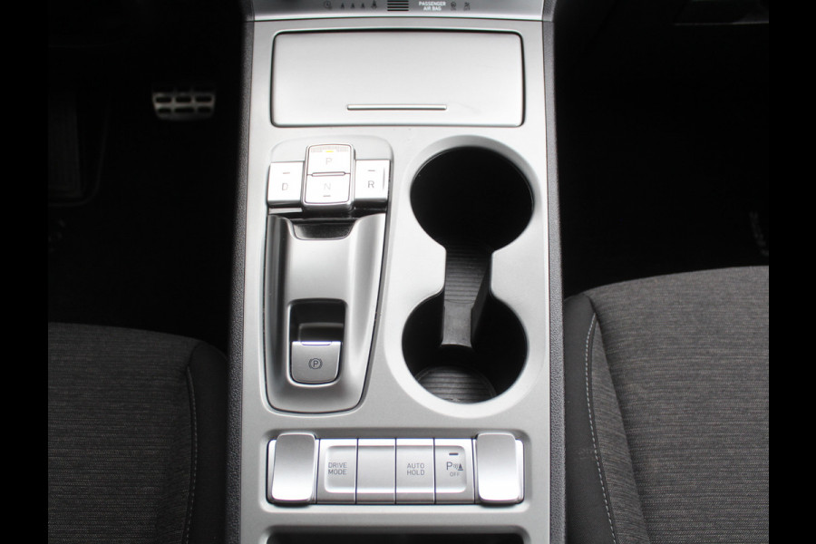 Hyundai Kona EV Fashion 64 kWh CLIMATE | ADAPCRUISE | CAMERA | CARPLAY | LMV17 | LED | DAB | HEAD-UP | NAVI | PDCA | 3FASE