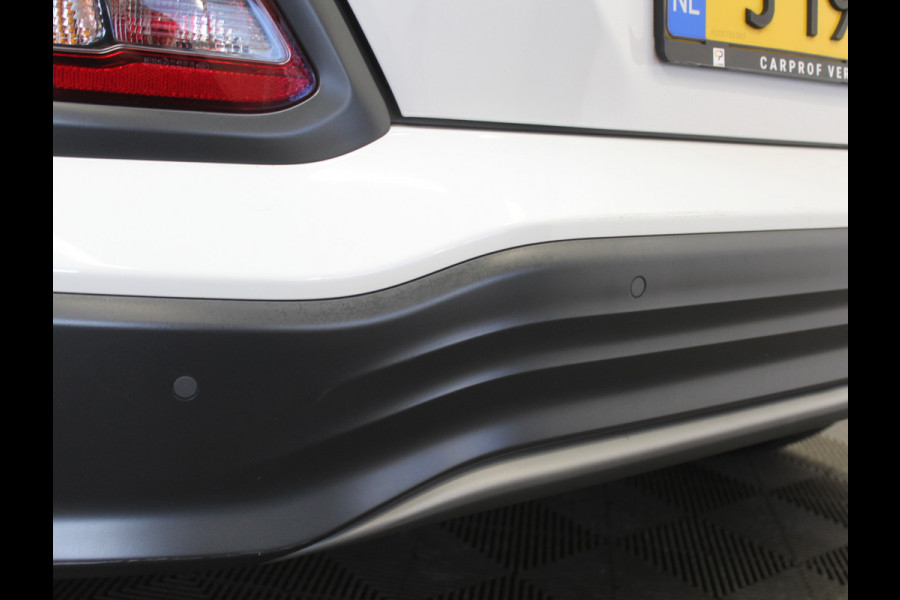 Hyundai Kona EV Fashion 64 kWh CLIMATE | ADAPCRUISE | CAMERA | CARPLAY | LMV17 | LED | DAB | HEAD-UP | NAVI | PDCA | 3FASE