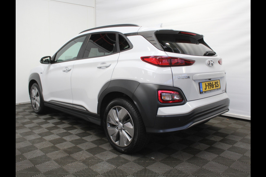 Hyundai Kona EV Fashion 64 kWh CLIMATE | ADAPCRUISE | CAMERA | CARPLAY | LMV17 | LED | DAB | HEAD-UP | NAVI | PDCA | 3FASE