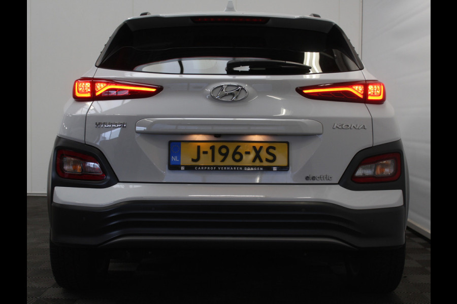 Hyundai Kona EV Fashion 64 kWh CLIMATE | ADAPCRUISE | CAMERA | CARPLAY | LMV17 | LED | DAB | HEAD-UP | NAVI | PDCA | 3FASE