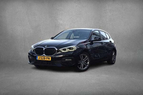BMW 1-serie 118i Executive Edition | Pano | Apple CarPlay | LED | Virtual