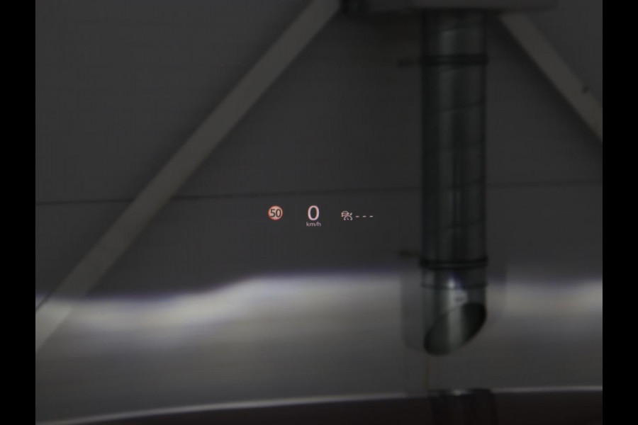 Mazda 3 2.0 e-SkyActiv-G Sportive | Head-Up | Stoelverwarming | Adaptive cruise | Camera | Carplay | Stuurverwarming | Navigatie | Climate control | Bluetooth | Parkeerhulp | Full LED