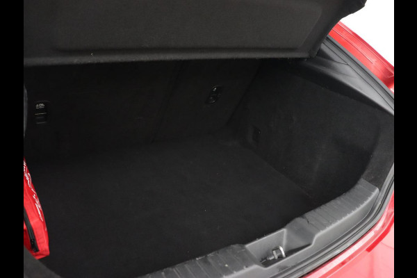 Mazda 3 2.0 e-SkyActiv-G Sportive | Head-Up | Stoelverwarming | Adaptive cruise | Camera | Carplay | Stuurverwarming | Navigatie | Climate control | Bluetooth | Parkeerhulp | Full LED