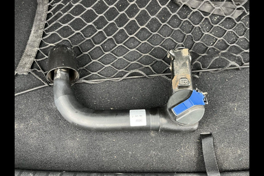 Kia Niro 1.6 GDi PHEV ExecutiveLine Plug-in Hybride | Schuifdak | Leder | Elektrische Stoelen | Stoelventilatie & Verwarming | Stuurwielverwarming | JBL | Afn. Trekhaak | GOED ONDERHOUDEN | GELEVERD INCLUSIEF 12 MND BOVAG GARANTIE |