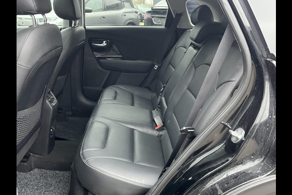 Kia Niro 1.6 GDi PHEV ExecutiveLine Plug-in Hybride | Schuifdak | Leder | Elektrische Stoelen | Stoelventilatie & Verwarming | Stuurwielverwarming | JBL | Afn. Trekhaak | GOED ONDERHOUDEN | GELEVERD INCLUSIEF 12 MND BOVAG GARANTIE |