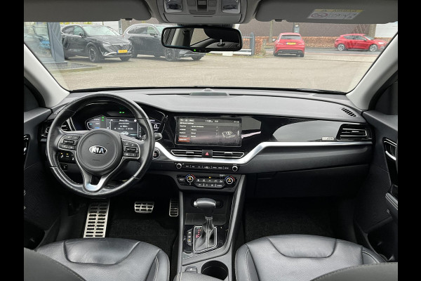 Kia Niro 1.6 GDi PHEV ExecutiveLine Plug-in Hybride | Schuifdak | Leder | Elektrische Stoelen | Stoelventilatie & Verwarming | Stuurwielverwarming | JBL | Afn. Trekhaak | GOED ONDERHOUDEN | GELEVERD INCLUSIEF 12 MND BOVAG GARANTIE |