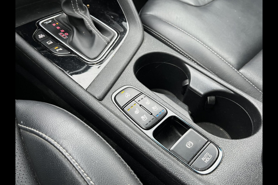 Kia Niro 1.6 GDi PHEV ExecutiveLine Plug-in Hybride | Schuifdak | Leder | Elektrische Stoelen | Stoelventilatie & Verwarming | Stuurwielverwarming | JBL | Afn. Trekhaak | GOED ONDERHOUDEN | GELEVERD INCLUSIEF 12 MND BOVAG GARANTIE |