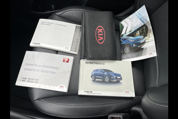 Kia Niro 1.6 GDi PHEV ExecutiveLine Plug-in Hybride | Schuifdak | Leder | Elektrische Stoelen | Stoelventilatie & Verwarming | Stuurwielverwarming | JBL | Afn. Trekhaak | GOED ONDERHOUDEN | GELEVERD INCLUSIEF 12 MND BOVAG GARANTIE |