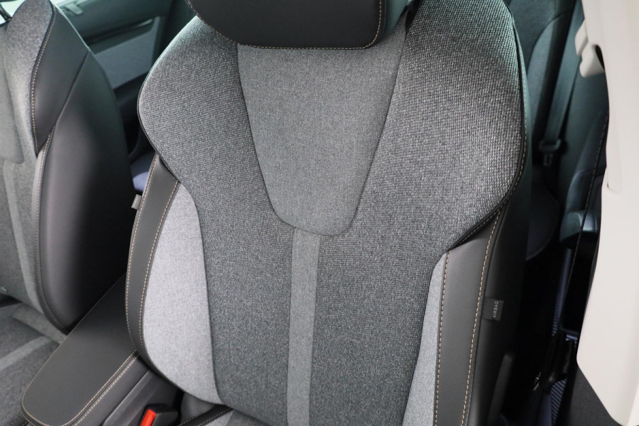 Škoda Octavia Business Edition 1.5 TSI M-HEV 115pk DSG 115pk DSG | Private lease vanaf 731,-- | Parkeercamera | 17 inch Lichtmetalen velgen |  Verwarmbare voorstoelen | 13 inch display | Adaptieve Cruise Control