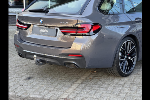 BMW 5 Serie Touring 530i xDrive High Executive M Sport Pakket Automaat / Panoramadak / Trekhaak / Integrale Actieve Besturing / Stoelventilatie / Driving Assistant Professional / Bowers & Wilkins / Laserlight / M Sportremsysteem / Soft Close