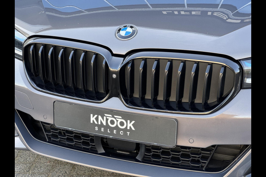 BMW 5 Serie Touring 530i xDrive High Executive M Sport Pakket Automaat / Panoramadak / Trekhaak / Integrale Actieve Besturing / Stoelventilatie / Driving Assistant Professional / Bowers & Wilkins / Laserlight / M Sportremsysteem / Soft Close