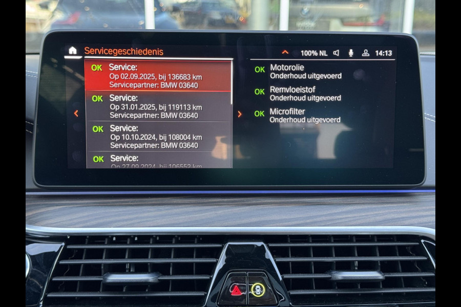 BMW 5 Serie Touring 530i xDrive High Executive M Sport Pakket Automaat / Panoramadak / Trekhaak / Integrale Actieve Besturing / Stoelventilatie / Driving Assistant Professional / Bowers & Wilkins / Laserlight / M Sportremsysteem / Soft Close