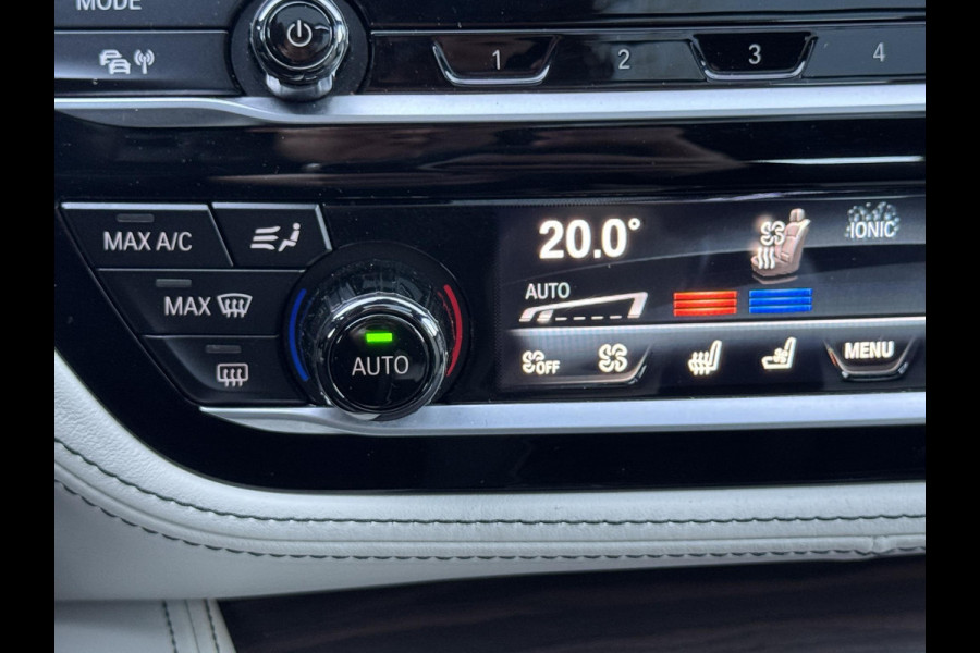 BMW 5 Serie Touring 530i xDrive High Executive M Sport Pakket Automaat / Panoramadak / Trekhaak / Integrale Actieve Besturing / Stoelventilatie / Driving Assistant Professional / Bowers & Wilkins / Laserlight / M Sportremsysteem / Soft Close