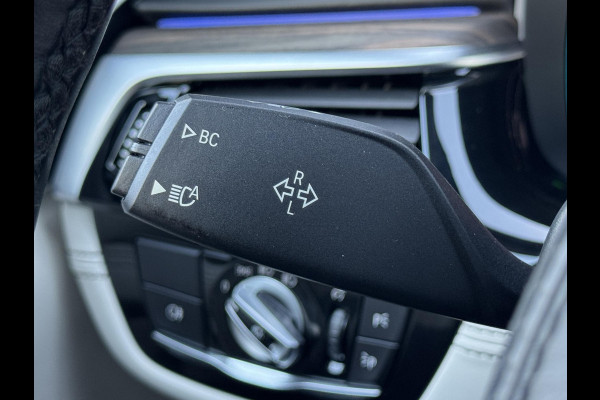 BMW 5 Serie Touring 530i xDrive High Executive M Sport Pakket Automaat / Panoramadak / Trekhaak / Integrale Actieve Besturing / Stoelventilatie / Driving Assistant Professional / Bowers & Wilkins / Laserlight / M Sportremsysteem / Soft Close