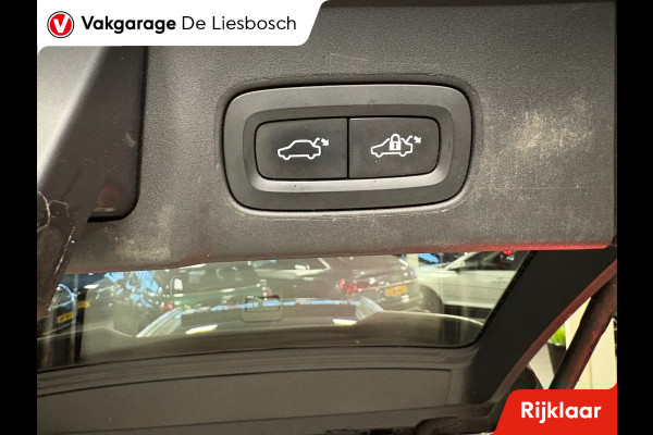 Volvo V90 Cross Country 2.0 B6 AWD Pro / Leder / Panoramadak / head-up / stoel en stuur verwarming / trekhaak