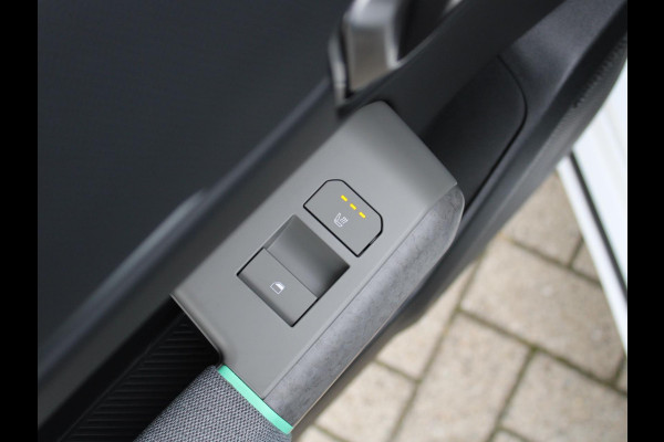 Kia EV4 Plus Advanced 58.3 kWh | OP VOORRAAD | Schuifkanteldak | Navigatie | Stoel en stuurverwarming |