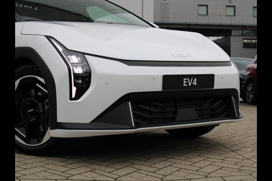 Kia EV4 Plus Advanced 58.3 kWh | OP VOORRAAD | Schuifkanteldak | Navigatie | Stoel en stuurverwarming |