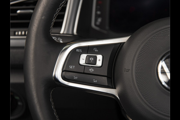 Volkswagen T-Roc Cabrio 1.5 TSI R-Line R-LINE-CAMERA-NAVI