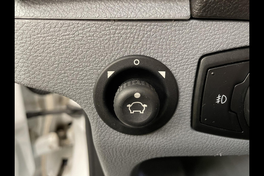 Ford Transit 350 2.0 TDCI 130pk L2H2 Trend Imperiaal + ladder Navigatie Camera Parkeersensoren Cruise Control Stoelverwarming Airco  Ingebouwde kasten Houten laadvloer