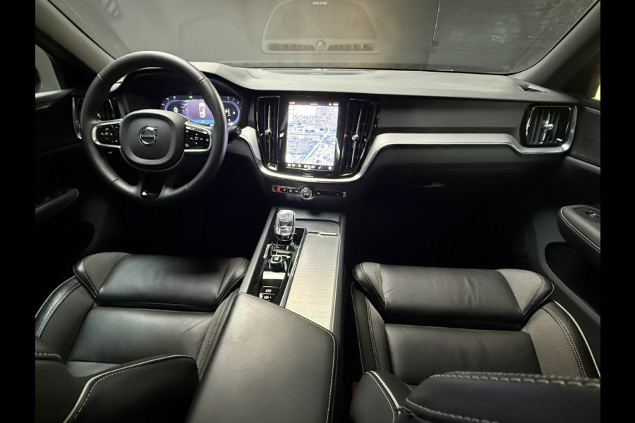 Volvo V60 B4 211pkplus darkPanoramatrekhaakleerharman kardonThunder Grey Bovag garantie 360 camera