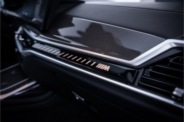 BMW X7 M60i xDrive - Panorama | Kuipstoelen | H&K | Exclusive Pakket | Elek Trekhaak