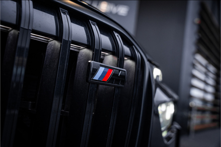 BMW X7 M60i xDrive - Panorama | Kuipstoelen | H&K | Exclusive Pakket | Elek Trekhaak