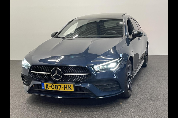 Mercedes-Benz CLA-Klasse Shooting Brake 250 e Business Solution AMG Limited Panoramadak Navigatie Apple Carplay/Android Auto Camera Parkeersensoren Elektrische achterklep Elektrische stoelen en verwarmd Virtual Cockpit Climate Control