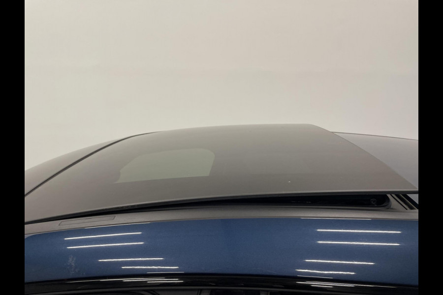 Mercedes-Benz CLA-Klasse Shooting Brake 250 e Business Solution AMG Limited Panoramadak Navigatie Apple Carplay/Android Auto Camera Parkeersensoren Elektrische achterklep Elektrische stoelen en verwarmd Virtual Cockpit Climate Control