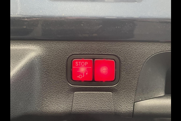 Mercedes-Benz CLA-Klasse Shooting Brake 250 e Business Solution AMG Limited Panoramadak Navigatie Apple Carplay/Android Auto Camera Parkeersensoren Elektrische achterklep Elektrische stoelen en verwarmd Virtual Cockpit Climate Control