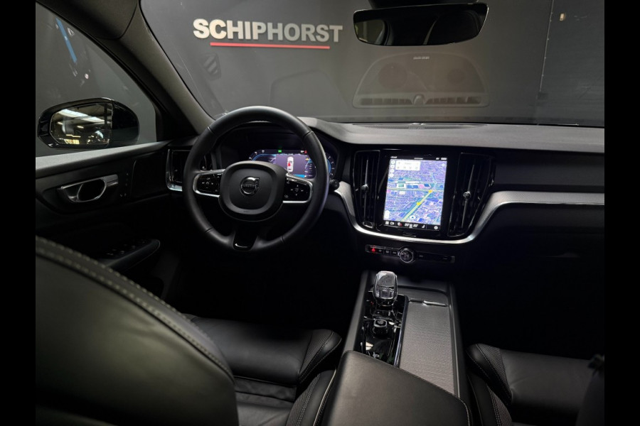 Volvo V60 B4 211pkplus darkPanoramatrekhaakleerharman kardonThunder Grey Bovag garantie 360 camera