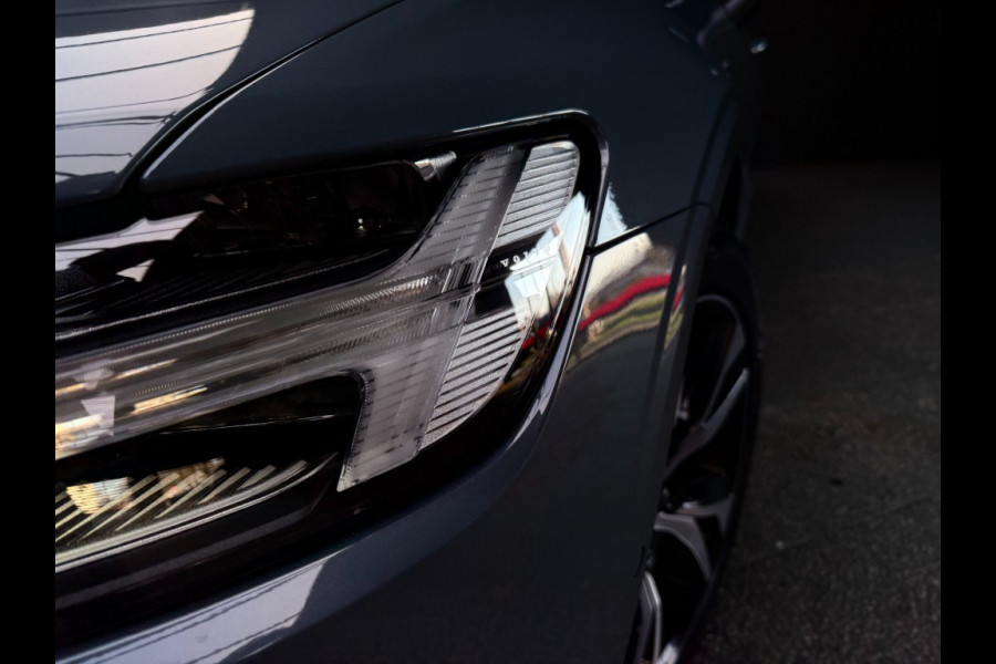 Volvo V60 B4 211pkplus darkPanoramatrekhaakleerharman kardonThunder Grey Bovag garantie 360 camera