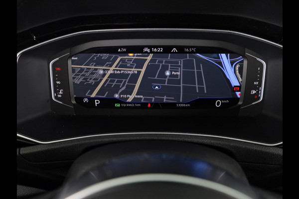 Volkswagen T-Roc 1.5 TSI Sport 150 PK | Automaat (DSG) | Black style | Camera | Digitaal dashboard | 18 Inch