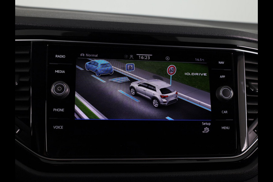 Volkswagen T-Roc 1.5 TSI Sport 150 PK | Automaat (DSG) | Black style | Camera | Digitaal dashboard | 18 Inch