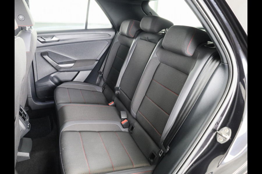 Volkswagen T-Roc 1.5 TSI Sport 150 PK | Automaat (DSG) | Black style | Camera | Digitaal dashboard | 18 Inch