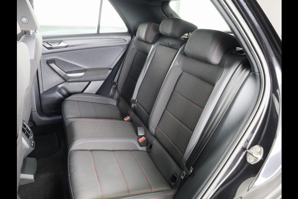 Volkswagen T-Roc 1.5 TSI Sport 150 PK | Automaat (DSG) | Black style | Camera | Digitaal dashboard | 18 Inch