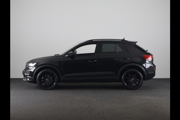 Volkswagen T-Roc 1.5 TSI Sport 150 PK | Automaat (DSG) | Black style | Camera | Digitaal dashboard | 18 Inch