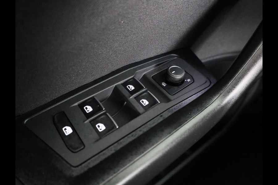 Volkswagen T-Roc 1.5 TSI Sport 150 PK | Automaat (DSG) | Black style | Camera | Digitaal dashboard | 18 Inch