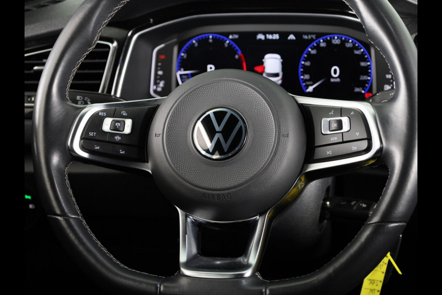 Volkswagen T-Roc 1.5 TSI Sport 150 PK | Automaat (DSG) | Black style | Camera | Digitaal dashboard | 18 Inch