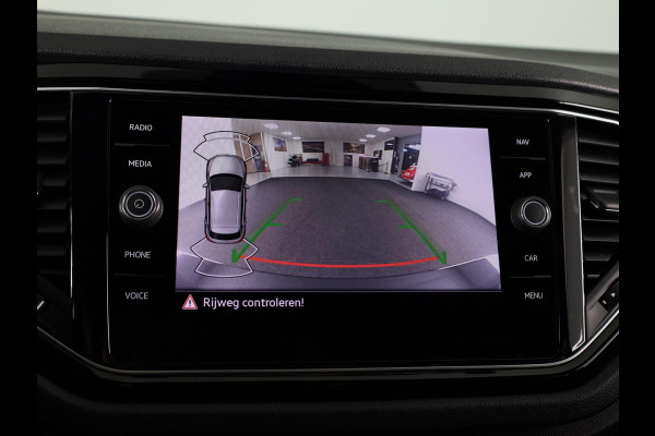 Volkswagen T-Roc 1.5 TSI Sport 150 PK | Automaat (DSG) | Black style | Camera | Digitaal dashboard | 18 Inch