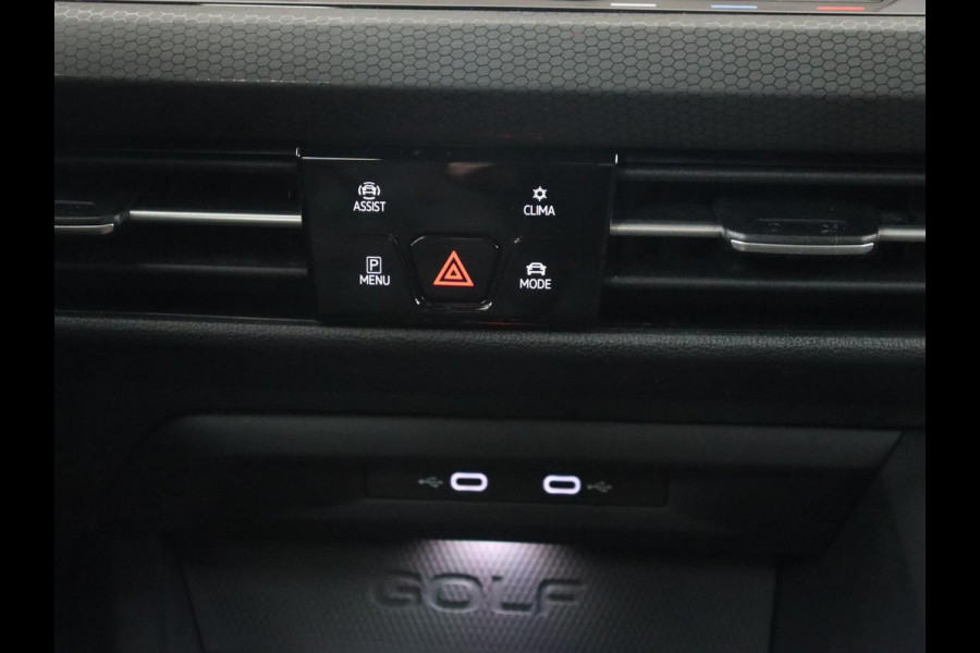 Volkswagen Golf 1.4 eHybrid GTE | Stoelverwarming | Adaptive cruise | Carplay | Navigatie | Parkeerhulp | Full LED | Sfeerverlichting | Climate control | PHEV | Plug In