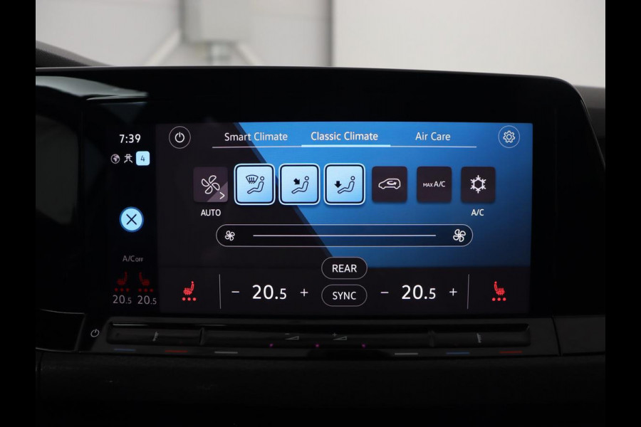 Volkswagen Golf 1.4 eHybrid GTE | Stoelverwarming | Adaptive cruise | Carplay | Navigatie | Parkeerhulp | Full LED | Sfeerverlichting | Climate control | PHEV | Plug In