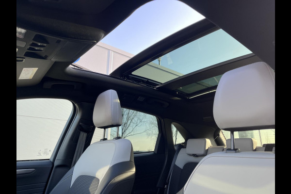 Ford Kuga 2.5 PHEV Sound Edition 243pk | Ford Voorraad | Panorama Dak | 20 inch Lichtmetaal | Winterpack | Matrix LED | Driver Assistance Pack