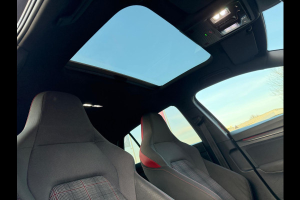 Volkswagen Golf 2.0 TSI GTI Panorama