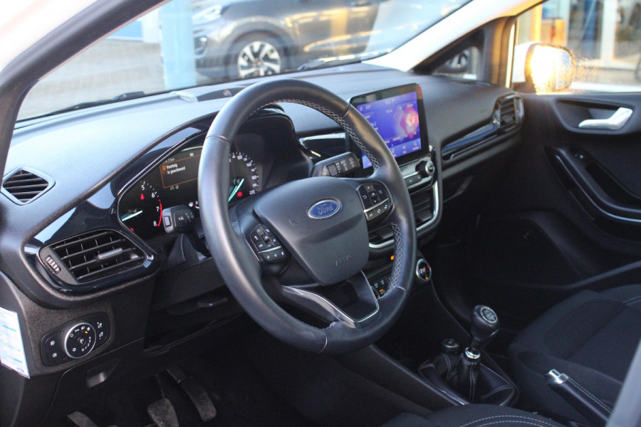 Ford Fiesta 1.0 EcoBoost Titanium | B&O Audio | Parkeersensoren | Stoelverwarming + Stuurverwarming | Camera | LED |