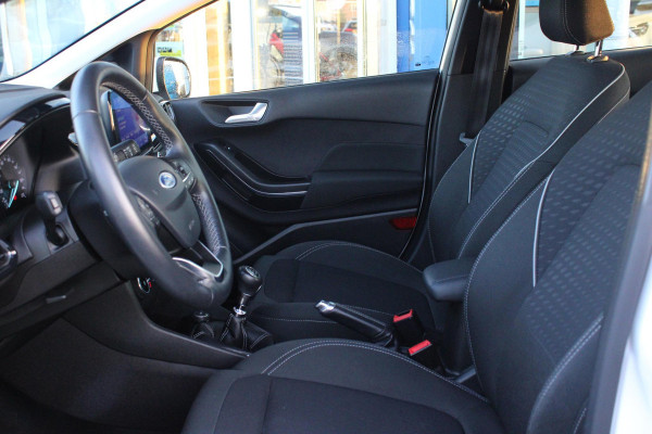 Ford Fiesta 1.0 EcoBoost Titanium | B&O Audio | Parkeersensoren | Stoelverwarming + Stuurverwarming | Camera | LED |