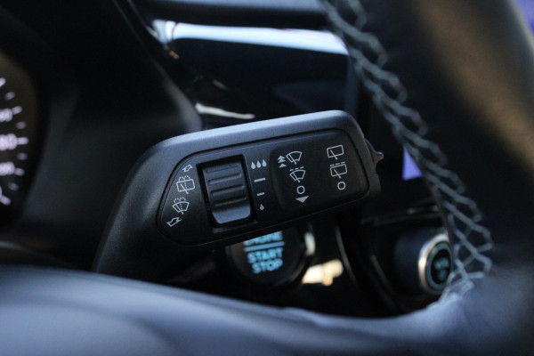 Ford Fiesta 1.0 EcoBoost Titanium | B&O Audio | Parkeersensoren | Stoelverwarming + Stuurverwarming | Camera | LED |