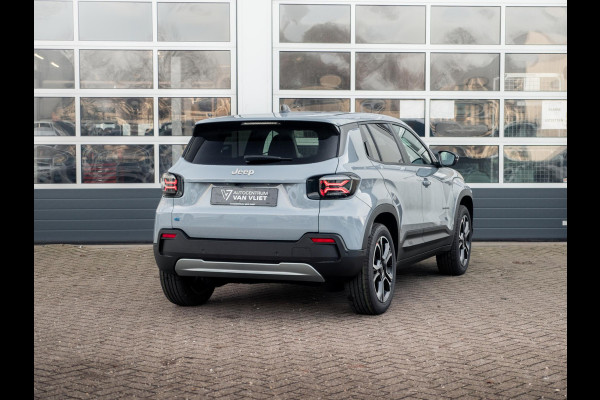 Jeep Avenger Summit 54 kWh | Infotainment&Convenience Pack & Warmtepomp | Winter Pack | Storm Grey